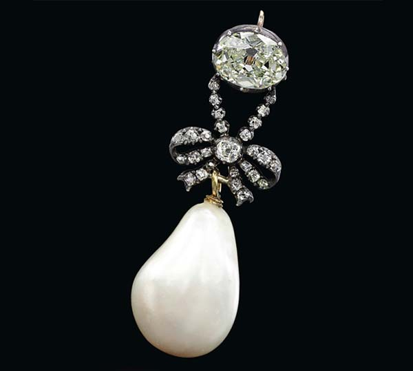 Marie Antoinette's Natural Pearl Pendant Crushes Auction Record