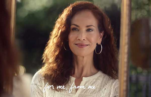 'For Me, From Me' Diamond Ad Campaign Debuts During E!'s Oscar Coverage