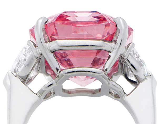 Harry winston pink diamond hot sale